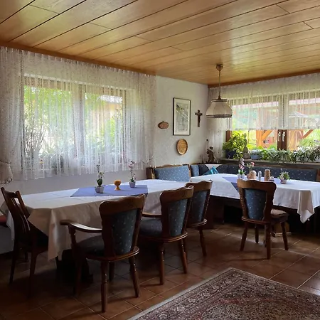 Pensión Gaestehaus Schoch-baechle 3*